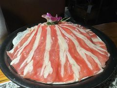 -老牌坊云南鱼豆花火锅(爱建店)