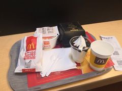 -麦当劳(展览路店)