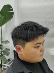 -尤司男士国潮理发馆