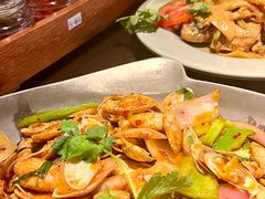 -大头虾越式风味餐厅(光明广场店)