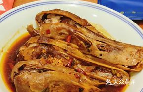 Quzhou Duck Head Stir-fry