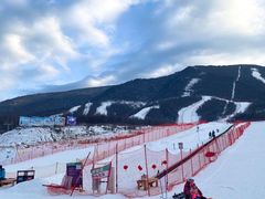 -鳌山滑雪度假区