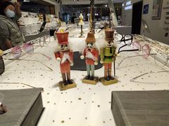 -宏宇眼镜蔡司依视路折扣店(兆佳眼镜城店)