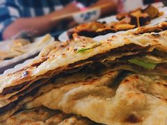 -溢心园香河肉饼总店