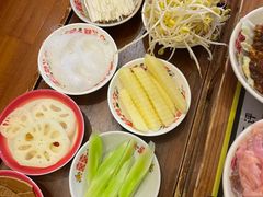 -沸炉重庆老火锅(军事博物馆店)