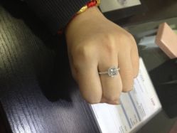 点击看大图 iphone_upload_pic-威德钻石-克拉钻大本营(南京东路店)