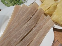 -城墙拐拐火锅(三峡广场黑金冠店)