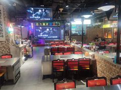 -马路牙子烧烤音乐酒馆(望京店)