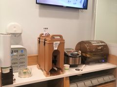 -老乡鸡(亳州路天庆大厦店)