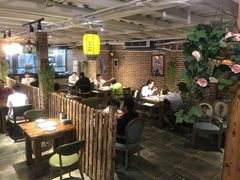 大堂-三个大叔东北烧烤·砂锅菜(西三旗店)