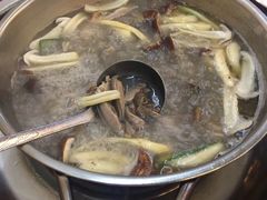 -老石黑山羊毛驴肉火锅(金凯广场店)