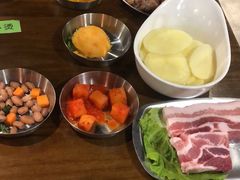 滋味烤大肠-·缸桶屋·韩式牛肋条自助烤肉(西湖D11店)