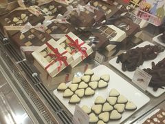-VENCHI 闻绮(上海佛罗伦萨小镇店)
