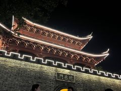 -巴陵广场