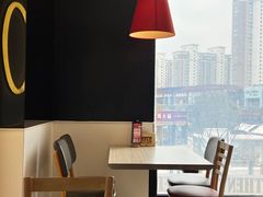 -必胜客(证大大拇指店)