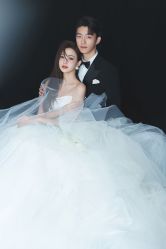 -雪中彩影婚纱摄影·微光艺术中心