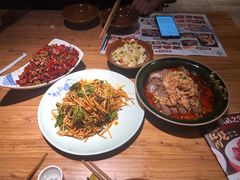 -先启半步颠小酒馆(常熟万达广场店)