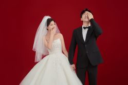 -雪中彩影婚纱摄影·微光艺术中心