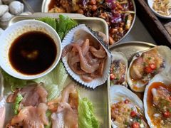 -围炉肉舍•炭烤活鳗•丹东海鲜烤肉(步行街店)