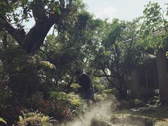 -Chom Cafe and Restaurant