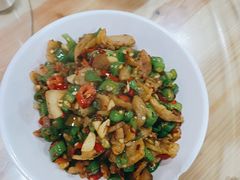 青椒炒油渣-笨罗卜浏阳菜馆(太平街店)