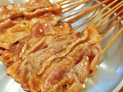 -何妹湿辣牛肉·粤式烧烤砂煲(桂雅路店)