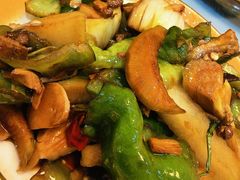 -超越海鲜屋(飞龙物业店)