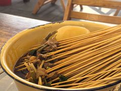 -拈签一笑黄牛肉辣卤串串