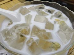 茉莉花水晶冰凉粉加蜂蜜-周大娘牛乳(旧寨古村总店)