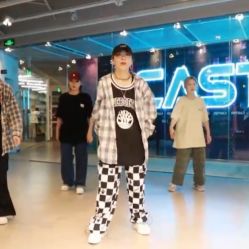 -CASTER跳舞俱乐部