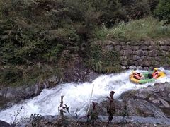 -龙潭峡谷漂流