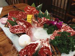 和牛六拼-明洞阿姨·韩式酱蟹烤肉·创意料理(三元桥店)