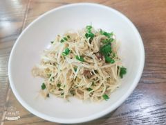 香葱拌笋衣-小大董·烤鸭(王府井apm店)