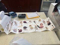 -红宝石·鲜奶小方·海派西点房(南丹店)