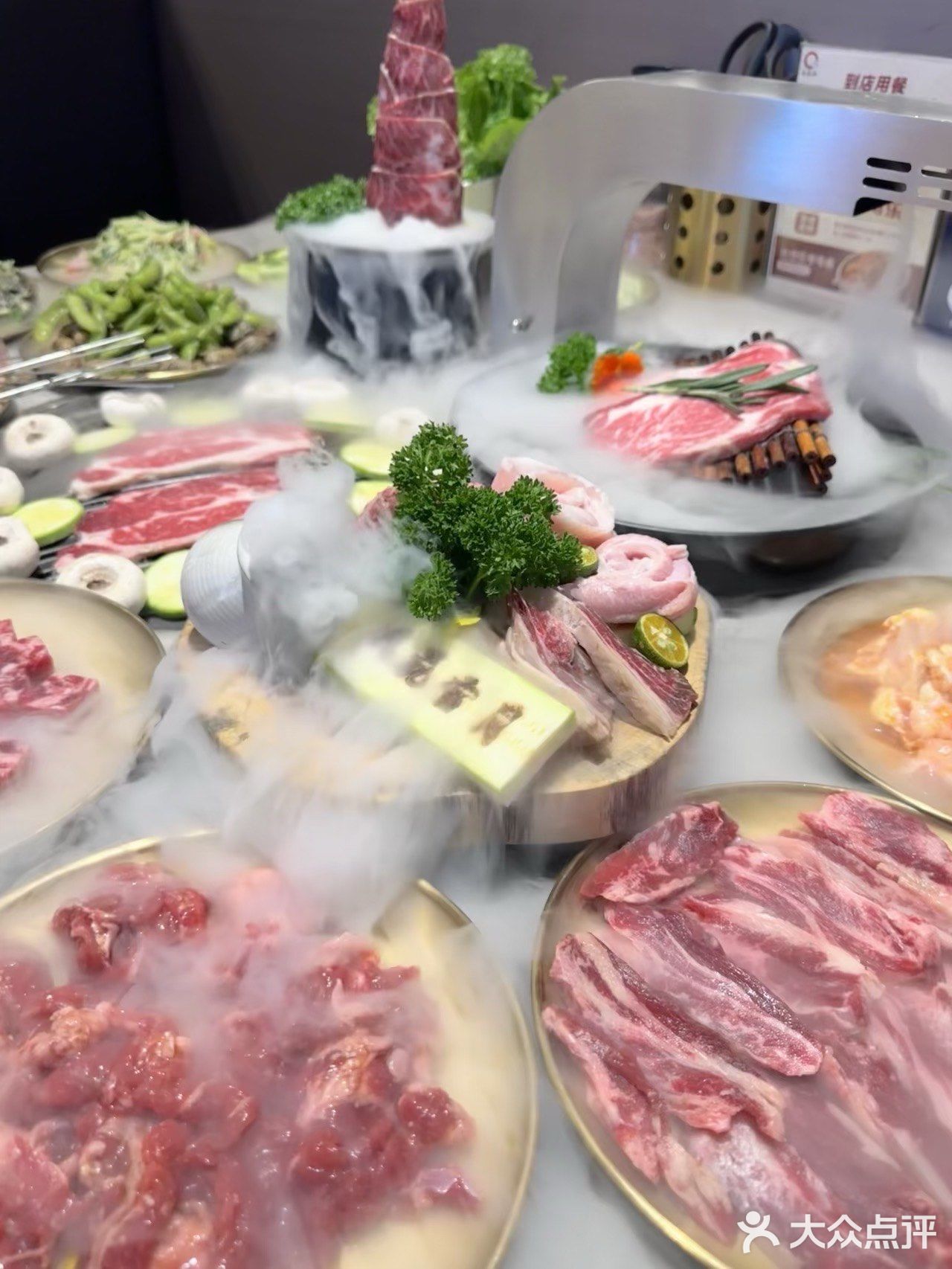 ⚽烤鸽串配球赛！这外摆区也太懂夏天了