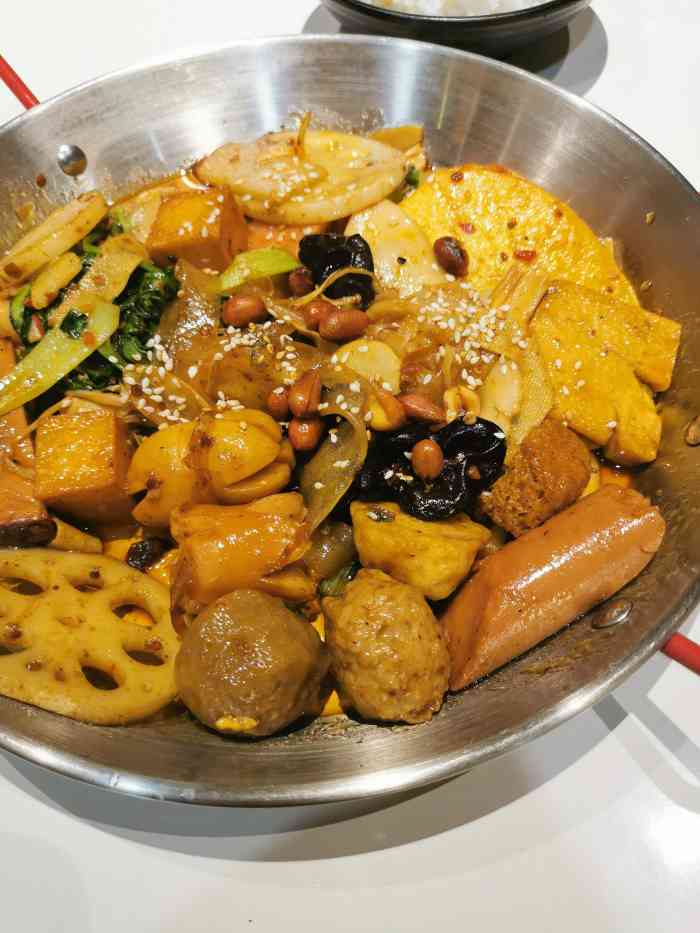 李金波麻辣烫-"就在我单位附近的一家店,记得有一阵总去吃.