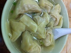 鲜虾大馄饨-珊珊小笼馆(仙霞路店)