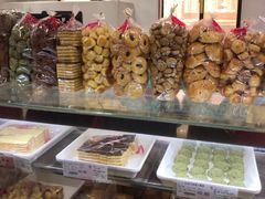 零售区-红房子西点(南京东路店)