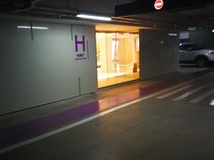 -万象城-停车场