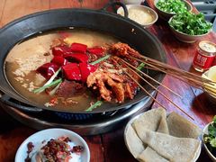 -四小区火锅·巷子里的重庆火锅(花照壁店)