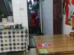 大堂-再回首鸡肉米线(人民路一店)
