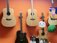 -八度音乐吉他教室(汉广店)