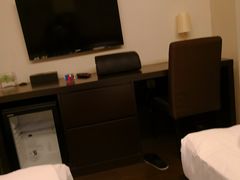 -桔子酒店(上海西藏北路地铁站店)