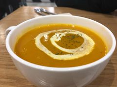 南瓜汤-HELLO 27 意面·沙拉·帕尼尼