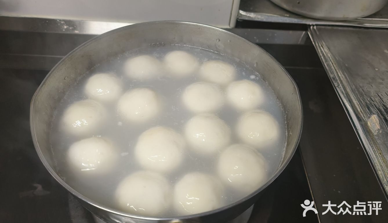 趁着现在不排队,赶紧买点