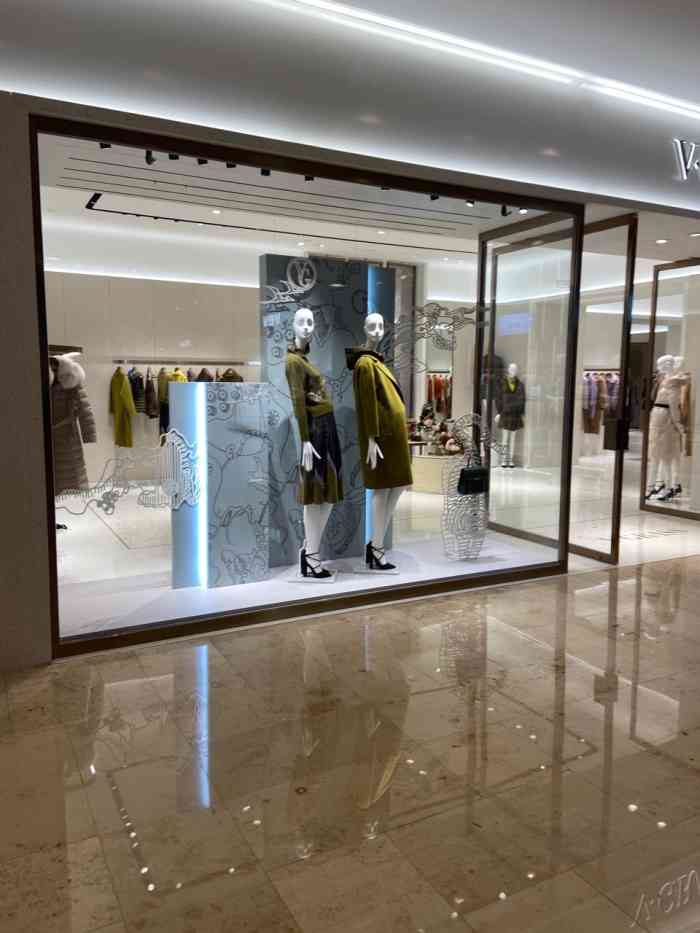 vgrass中文名叫做维格娜丝,之前最早名字叫做劲草,可能因为名字比较土