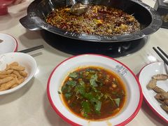 -烧哥美蛙肥肠鱼火锅·十五年社区店