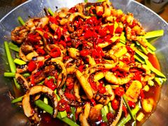 铁板鱿鱼-费大厨辣椒炒肉(万家丽一店)