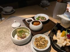 凤梨虾球-穹六人间 people 6(岳阳路店)