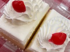 -红宝石·鲜奶小方·海派西点房(南丹店)